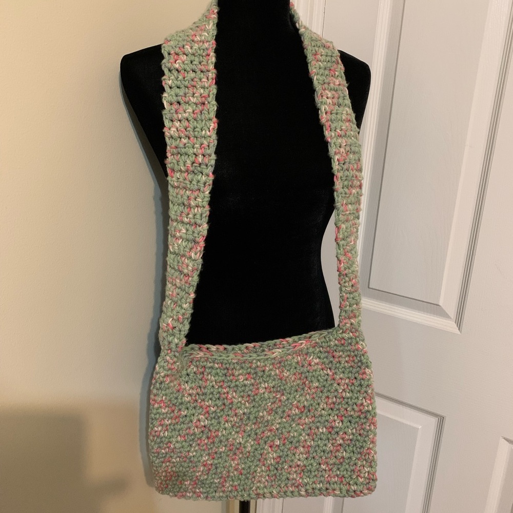 Crossbody Bag, handmade,
crocheted - Picture 4 of 15